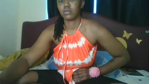 titty_biggie live room snapshot on Chaturbate