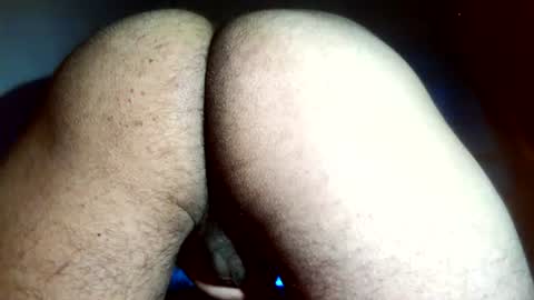 tommy99gg captura da sala ao vivo na Chaturbate
