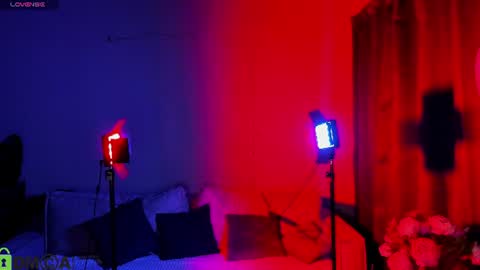 toni_berry momentopname van live room op Chaturbate