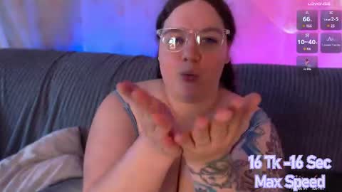 trinititi captura de la sala en vivo en Chaturbate