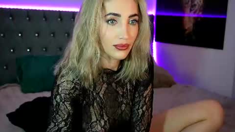 tweety_twist momentopname van live room op Chaturbate