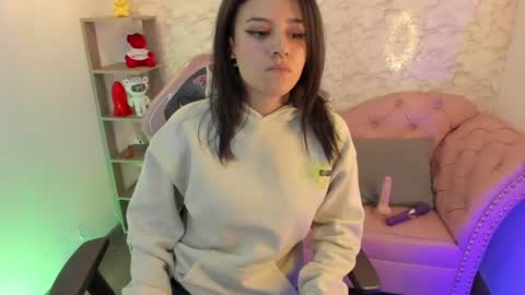 tynasanders Momentaufnahme des Live-Raums auf Chaturbate