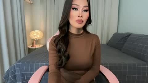 ur_idealgirl captura de la sala en vivo en Chaturbate