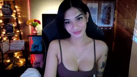 urasiandreamgirlxxx momentopname van live room op Chaturbate