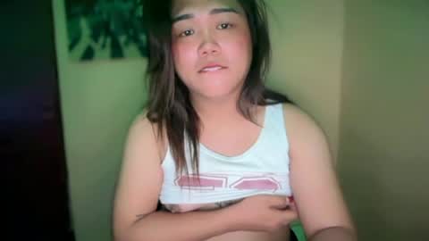 urgirl_dimple momentopname van live room op Chaturbate