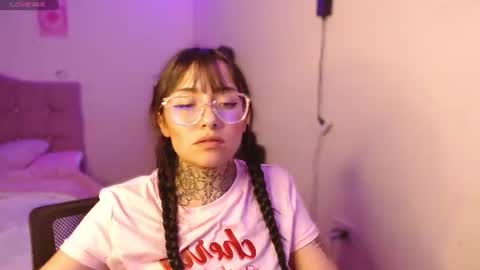 val_azuna live room snapshot on Chaturbate