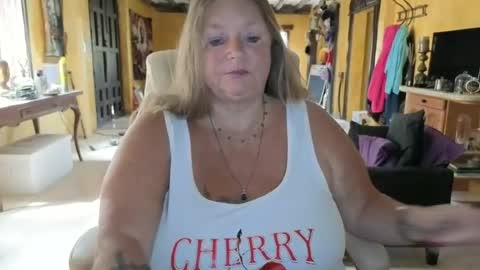 vampwoman momentopname van live room op Chaturbate