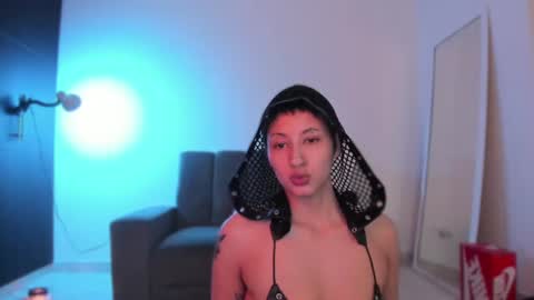 vandalovee Momentaufnahme des Live-Raums auf Chaturbate