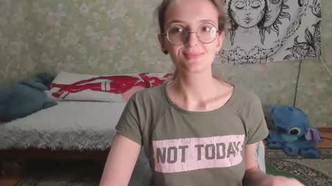 vanilla_arya live room snapshot on Chaturbate