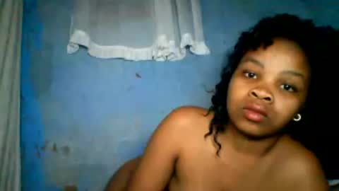 velyssa live room snapshot on Chaturbate