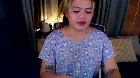 venus_colly Momentaufnahme des Live-Raums auf Chaturbate