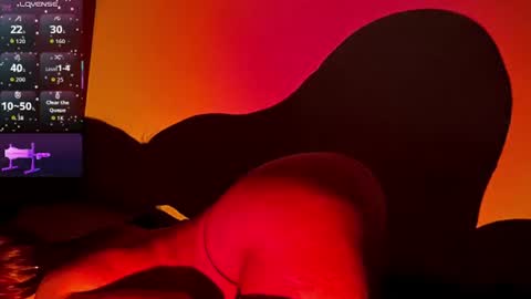 venuzluxx captura da sala ao vivo na Chaturbate