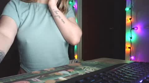 veryberrybaby live room snapshot on Chaturbate