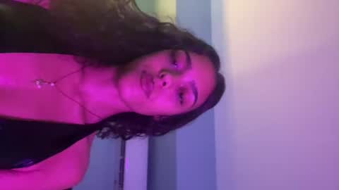 vickyyyx Momentaufnahme des Live-Raums auf Chaturbate