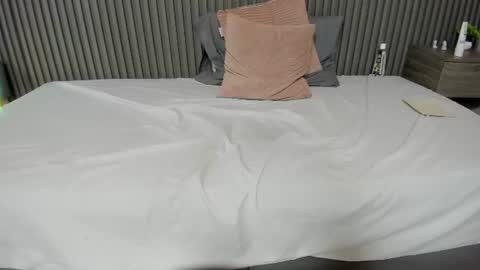 victoria_secr3t live room snapshot on Chaturbate