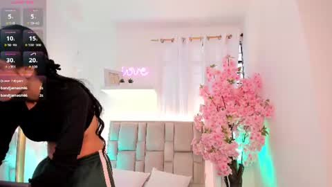 violeta_velvet_ live room snapshot on Chaturbate
