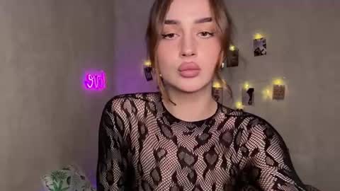 violettascarlett_ Momentaufnahme des Live-Raums auf Chaturbate