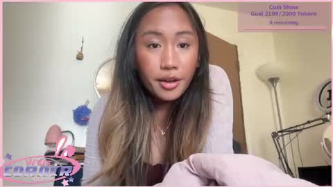 viviandela97 momentopname van live room op Chaturbate