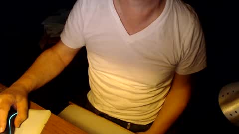 wannawatch101101 live room snapshot on Chaturbate