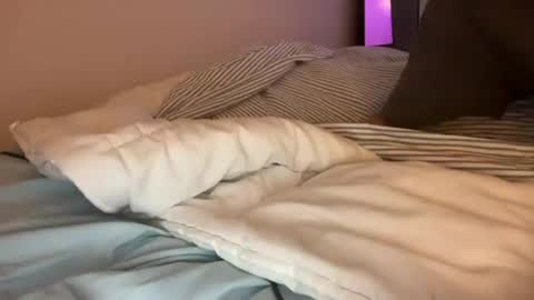 westonblairr live room snapshot on Chaturbate