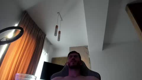 whisperoflust Momentaufnahme des Live-Raums auf Chaturbate