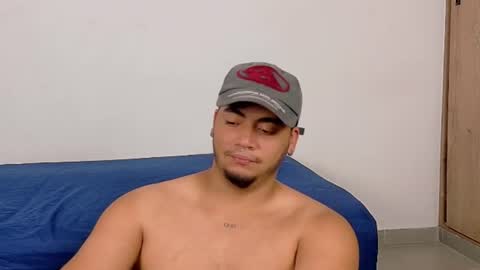 whitesun_01 captura de la sala en vivo en Chaturbate
