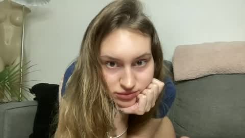 wiinterafterdarkk Momentaufnahme des Live-Raums auf Chaturbate
