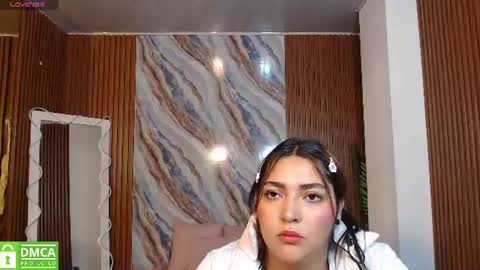 withney_tay captura de la sala en vivo en Chaturbate