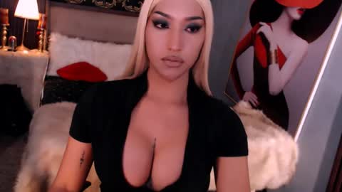 xflirtymika captura de la sala en vivo en Chaturbate