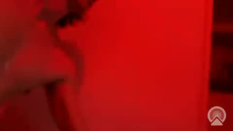 xiomigonza75 live room snapshot on Chaturbate