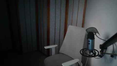 your_ice_cream live room snapshot on Chaturbate