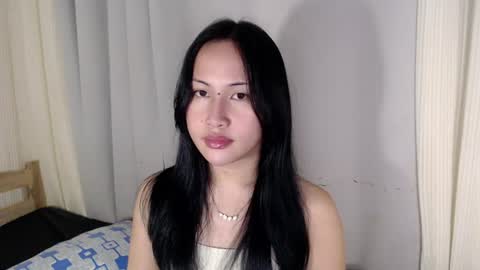 yourlovely_jasmine Momentaufnahme des Live-Raums auf Chaturbate