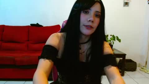 zaravy live room snapshot on Chaturbate
