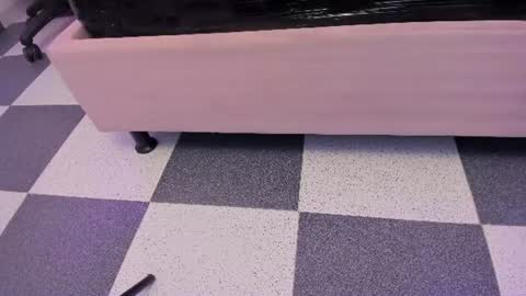 zelin_00 live room snapshot on Chaturbate