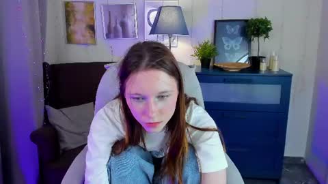zellieblush Momentaufnahme des Live-Raums auf Chaturbate