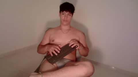zeus_183 captura de la sala en vivo en Chaturbate
