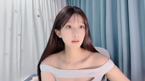 zora20260 Momentaufnahme des Live-Raums auf Chaturbate