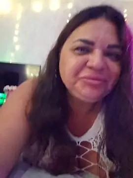 -CUTE-EVVIL- live room snapshot on Stripchat