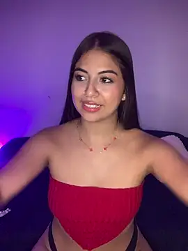 -Juli4 captura de la sala en vivo en Stripchat