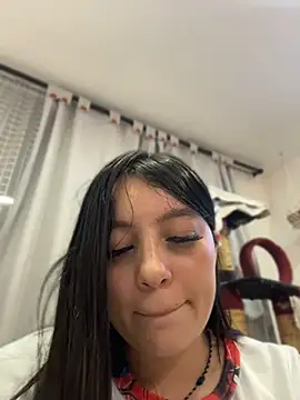 -Lorelain- снимок онлайн-комнаты на Stripchat