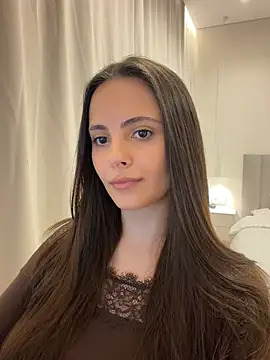 -Mylina- Momentaufnahme des Live-Raums auf Stripchat