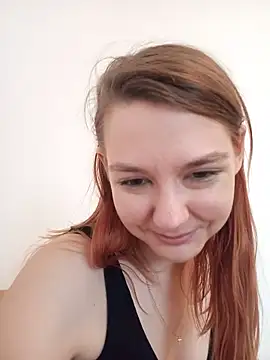 -TamTam- live room snapshot on Stripchat