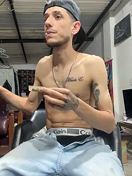 27powercm live room snapshot on Stripchat
