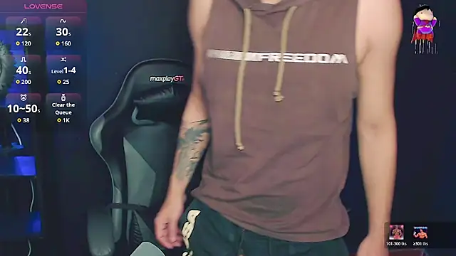 ALPHA_LATINO live room snapshot on Stripchat