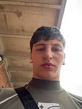 ARON_LUXX captura da sala ao vivo na Stripchat