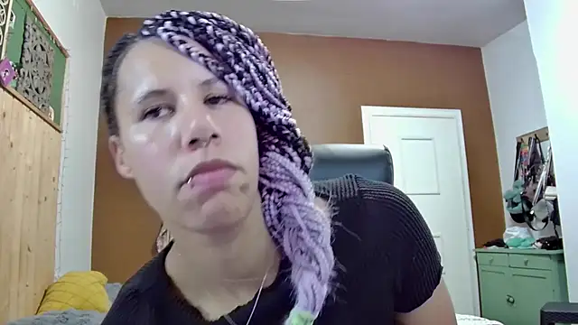 AaliyahHarris live room snapshot on Stripchat