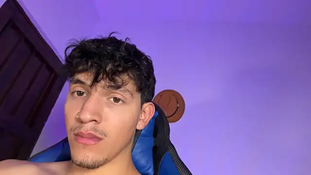 Aangelhot captura da sala ao vivo na Stripchat