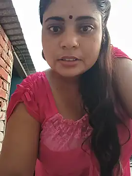 Aanushka live room snapshot on Stripchat