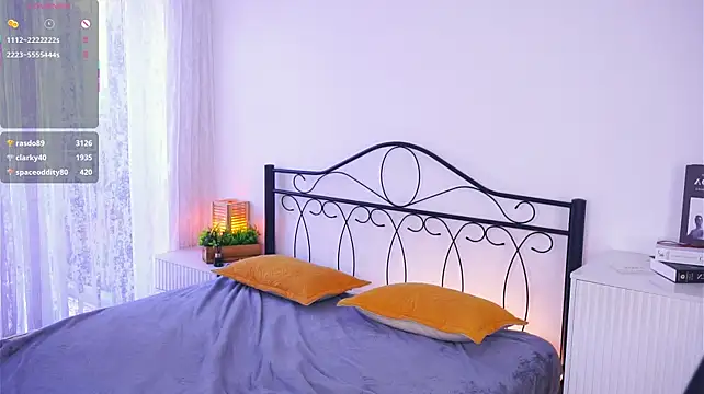 AccaCroyle live room snapshot on Stripchat