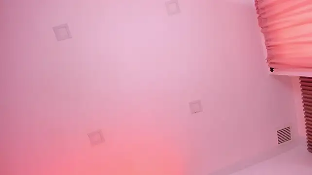 Ada_7 momentopname van live room op Stripchat